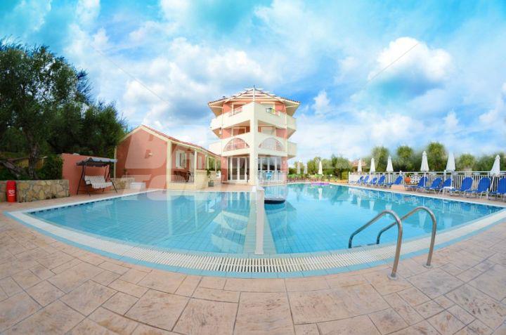 почивка в Zante Pantheon Hotel