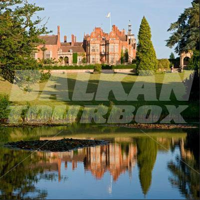 holiday in Tylney Hall (20km from Farnborough)