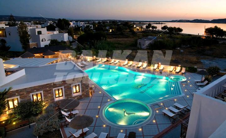 почивка в Naxos Resort Beach Hotel