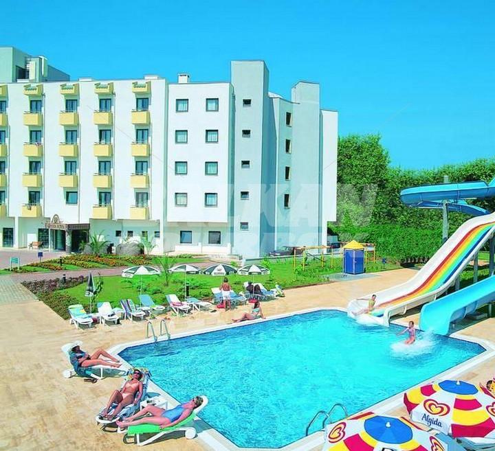 почивка в Club Aqua Plaza