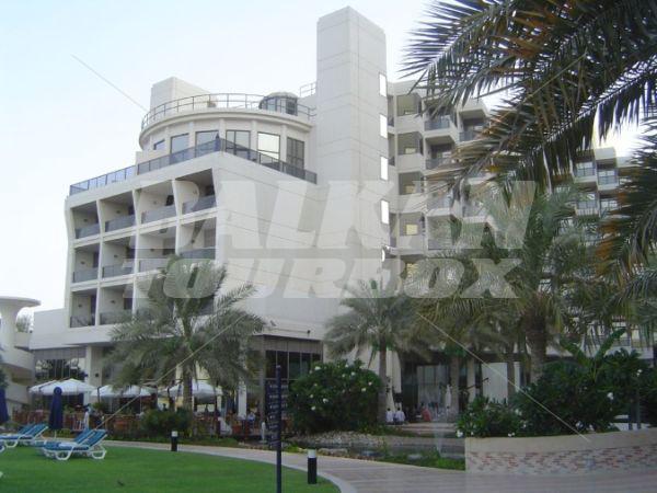 почивка в Beach Rotana Hotel & Towers Abu Dhabi