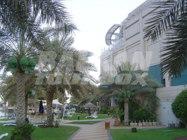 почивка в Beach Rotana Hotel & Towers Abu Dhabi