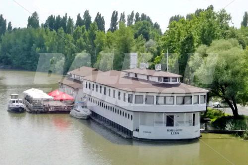 почивка в Botel Lisa