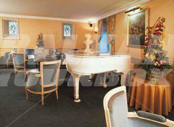 holiday in Golden Tulip De Paris