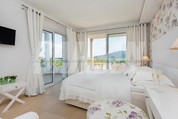 holiday in Mare Monte Boutique