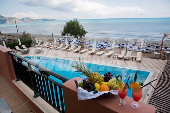 почивка в Mediterranean Beach Resort