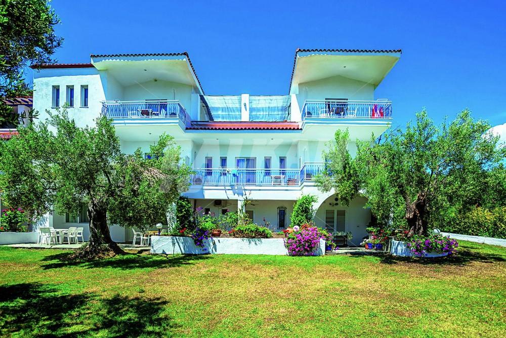 почивка в Faros Apartments