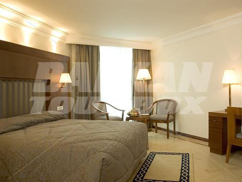 почивка в Golden Tulip Farah Rabat