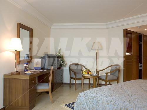 почивка в Golden Tulip Farah Rabat