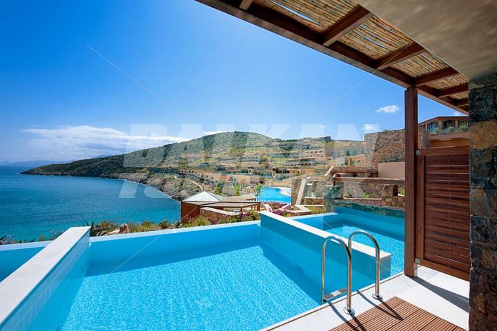 почивка в Daios Cove Luxury Resort and Villas