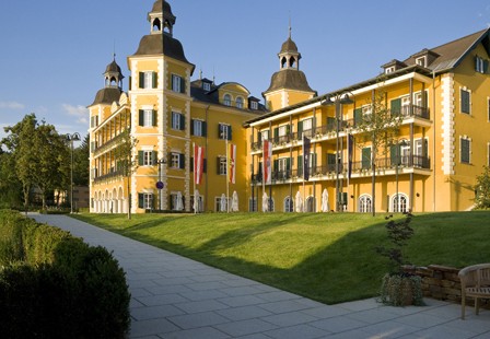 holiday in Schloss Velden