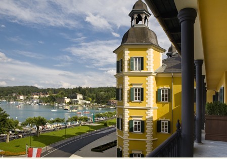 holiday in Schloss Velden