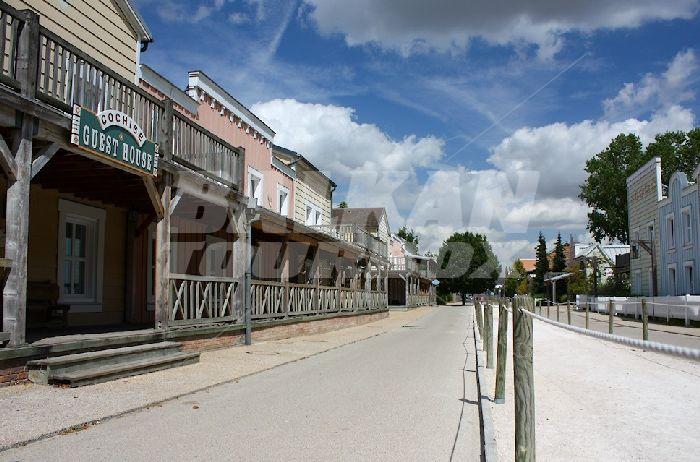 holiday in Disney's Hotel Cheyenne