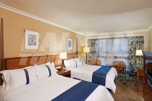 почивка в Holiday Inn Golden Mile