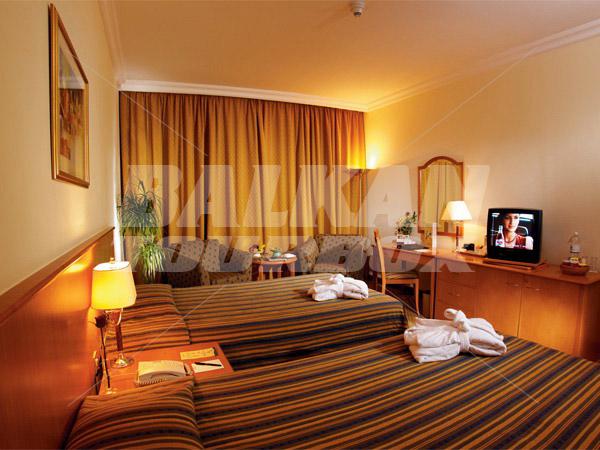 почивка в Sharjah Rotana