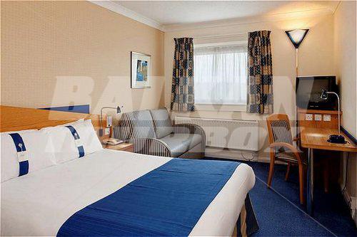 holiday in Holiday Inn Express Oxford - Kassam Stadium