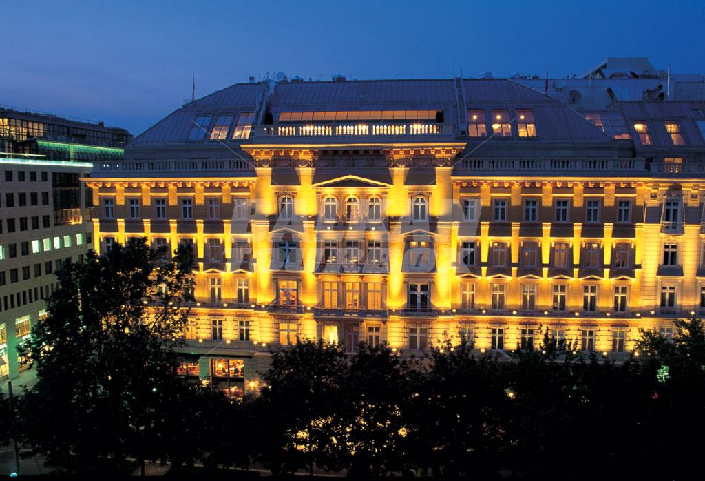 holiday in Grand Hotel Wien