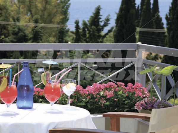 почивка в Miramare Hotel Eretria