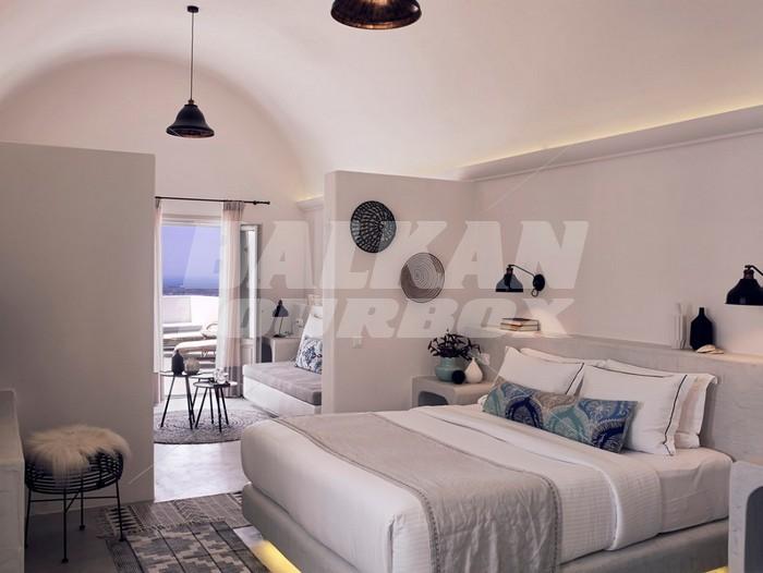 почивка в Santo Maris Oia Luxury Suites and SPA