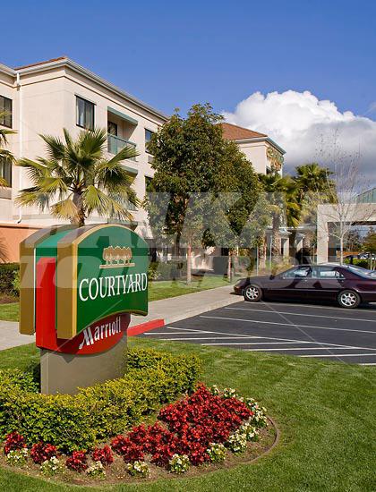 holiday in Courtyard by Marriott Oakland Airport