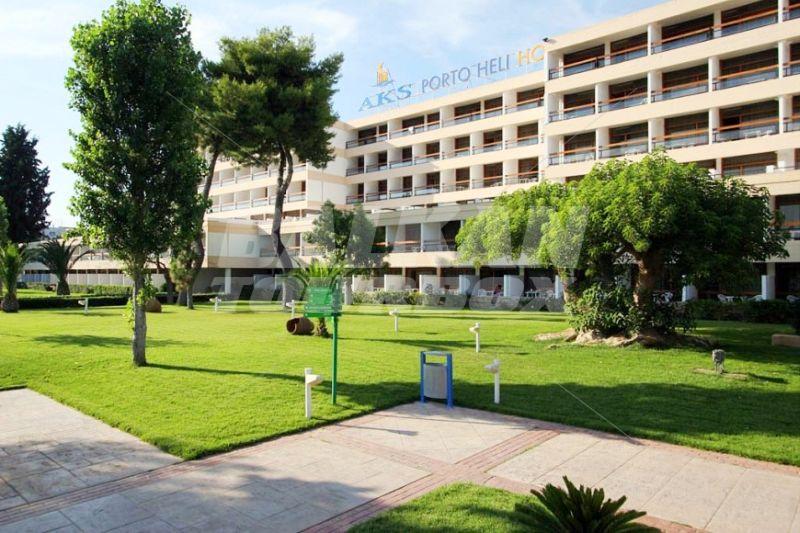 почивка в Porto Heli Hotel