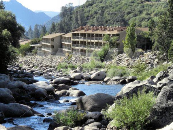 holiday in Yosemite View Lodge