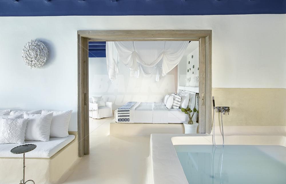 почивка в Mykonos Blu Grecotel Exclusive Resort