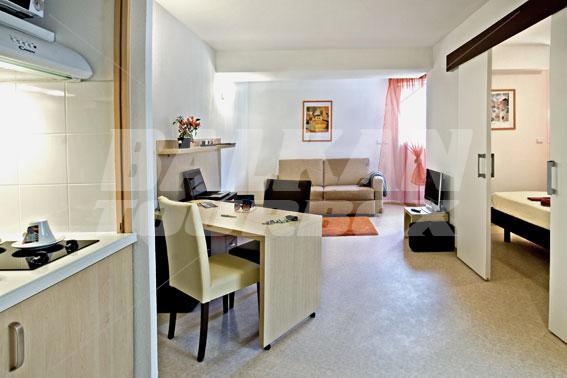 holiday in Montpellier Grand Angle Hotelience