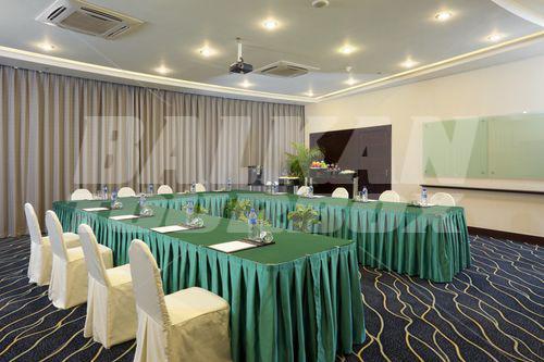 почивка в Holiday Inn Chang An West