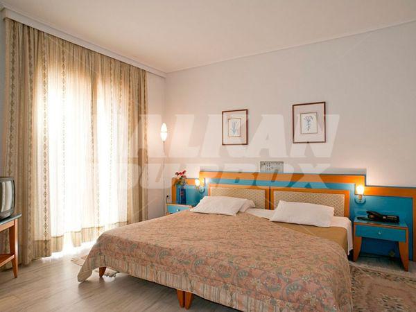 почивка в Ilianthos Village Luxury Hotel and Suites