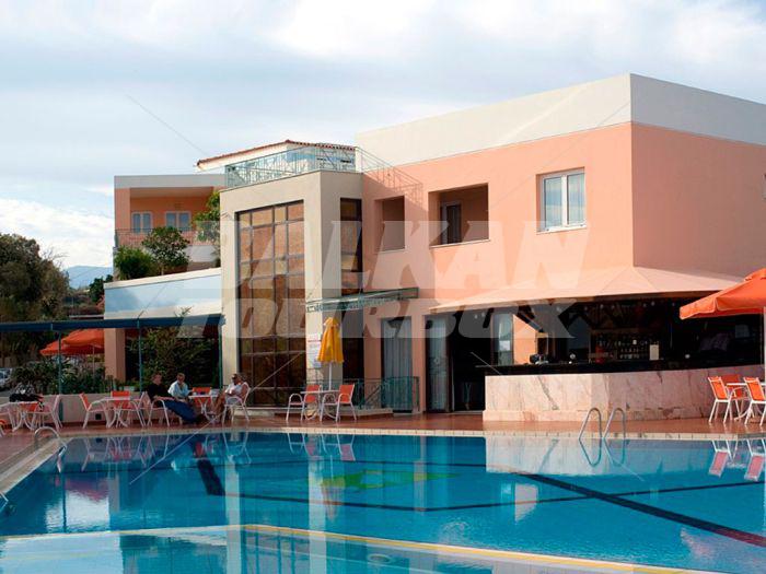 почивка в Ilianthos Village Luxury Hotel and Suites