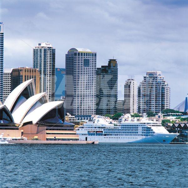 holiday in Shangri La Sydney