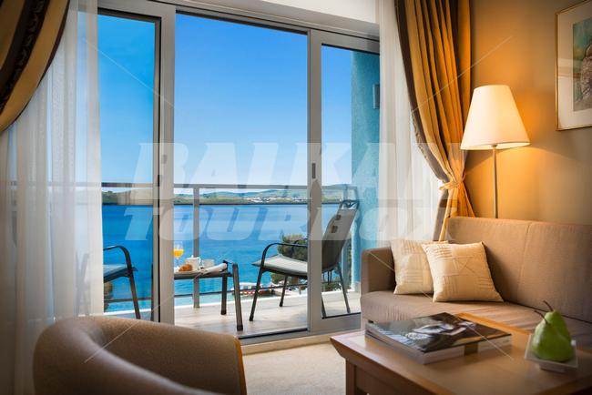 почивка в Aminess Grand Azur Orebic