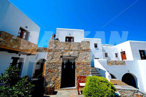 holiday in Kallisti Hotel Folegandros