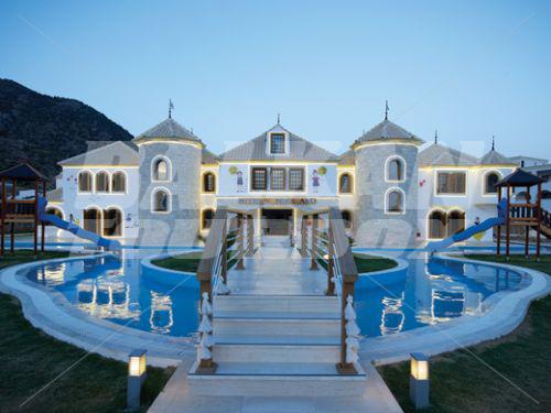 почивка в Mitsis Blue Domes Exclusive Resort and Spa