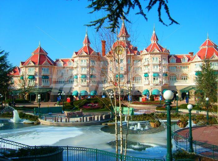 holiday in Disneyland Hotel