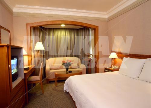 почивка в Ramada Plaza Haihua