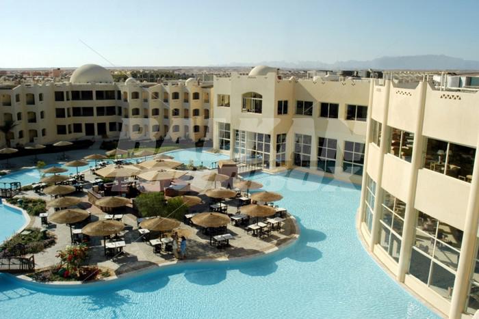 почивка в Tia Heights Makadi Bay