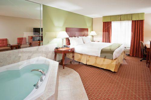 holiday in Holiday Inn Express Hotel & Suites Niagara Falls