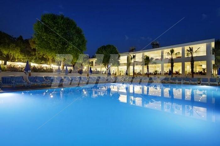 holiday in Larissa Beach Club Side